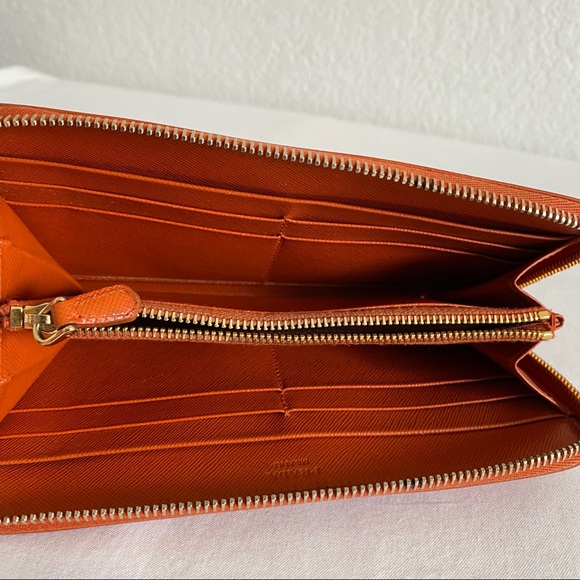 Prada zip around wallet - Picture 10 of 14